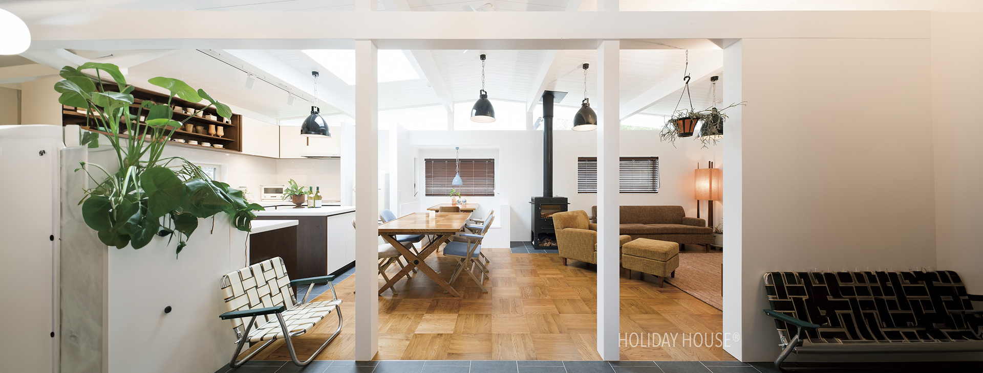 HOLIDAY HOUSE